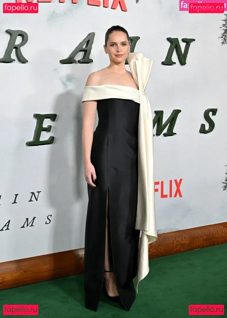 Felicity Jones Onlyfans Photo Gallery 