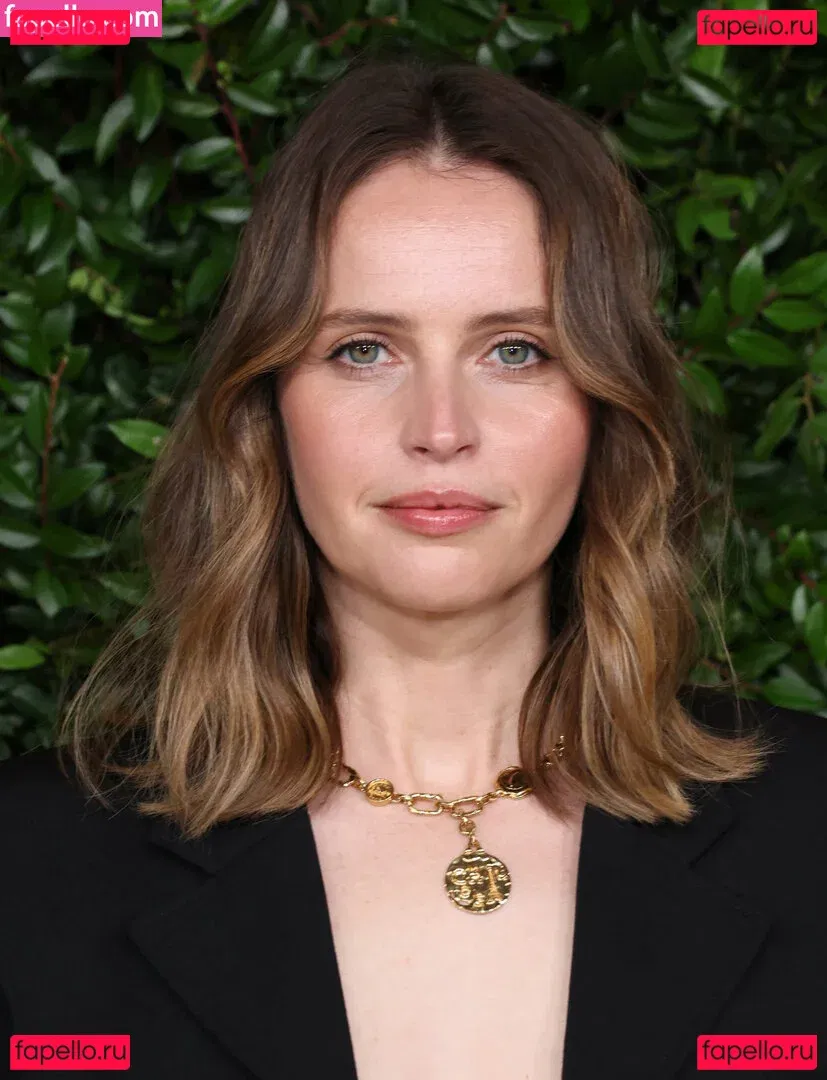 Felicity Jones Onlyfans Photo Gallery 