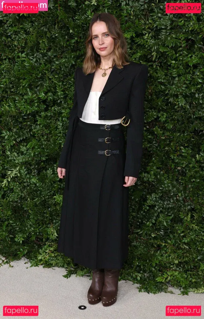 Felicity Jones Onlyfans Photo Gallery 