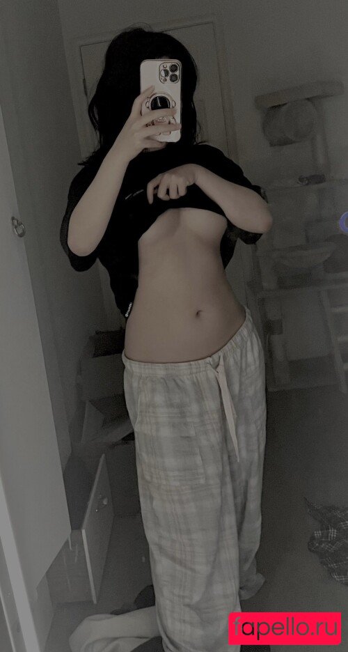 nweeki Nude Onlyfans Photo 8