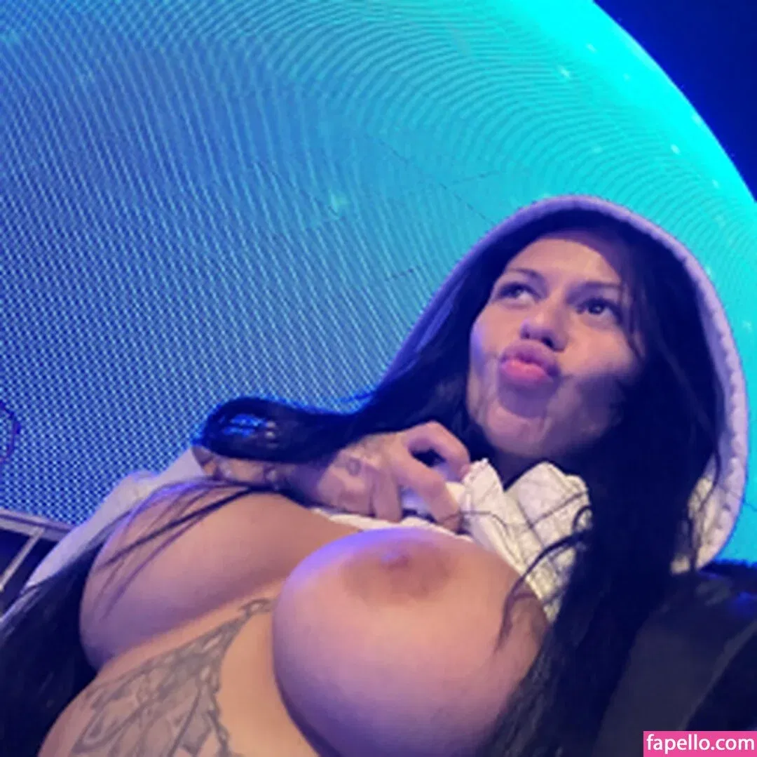 karinkapedro Onlyfans Photo Gallery 