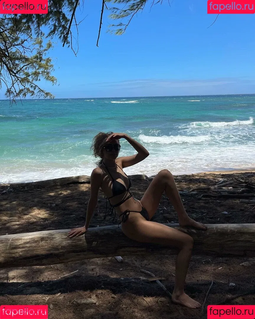 Emiliee Russo Onlyfans Photo Gallery 