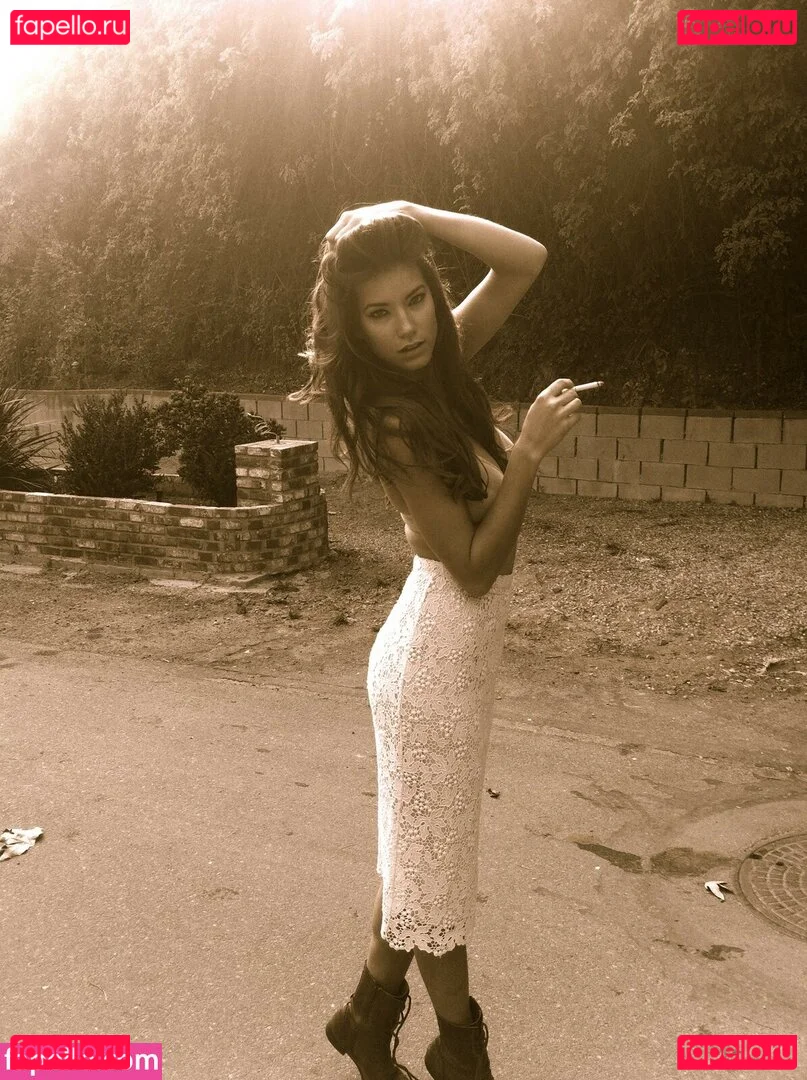 Lauren Marie Young Onlyfans Photo Gallery 