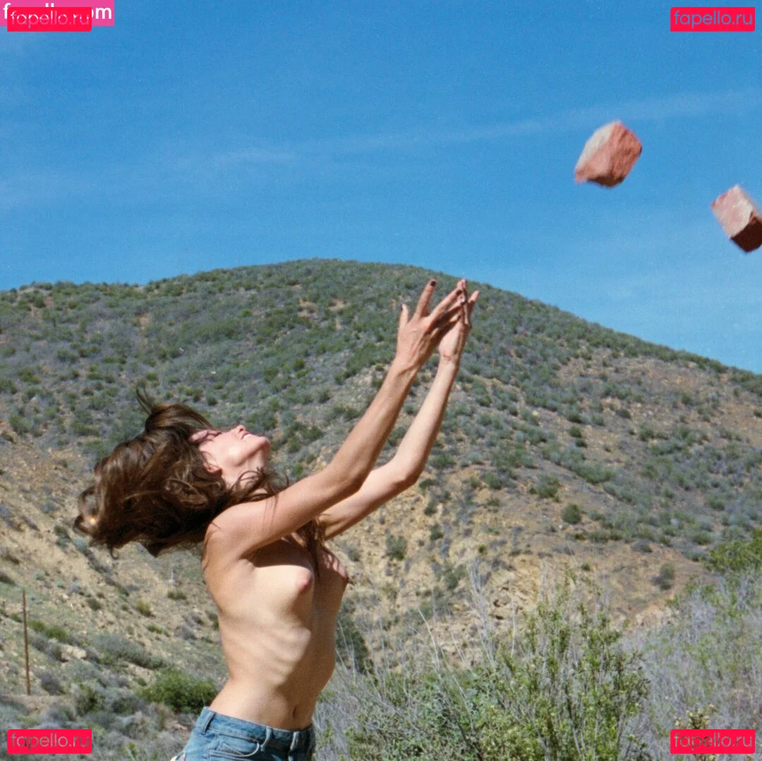 Lauren Marie Young Onlyfans Photo Gallery 