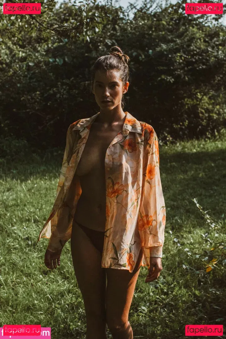 Lauren Marie Young Onlyfans Photo Gallery 