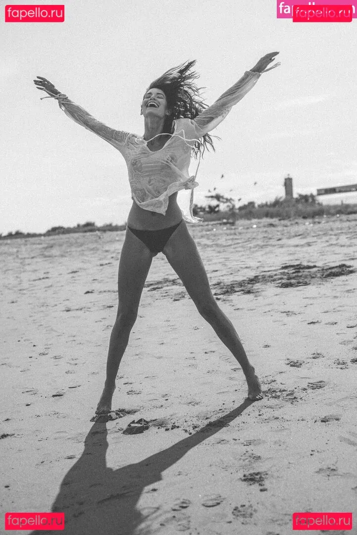 Lauren Marie Young Onlyfans Photo Gallery 