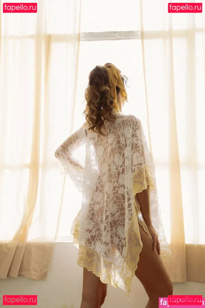 Lauren Marie Young Onlyfans Photo Gallery 