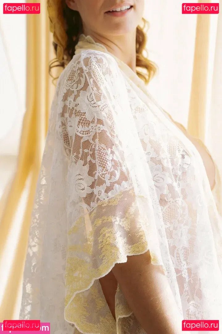 Lauren Marie Young Onlyfans Photo Gallery 