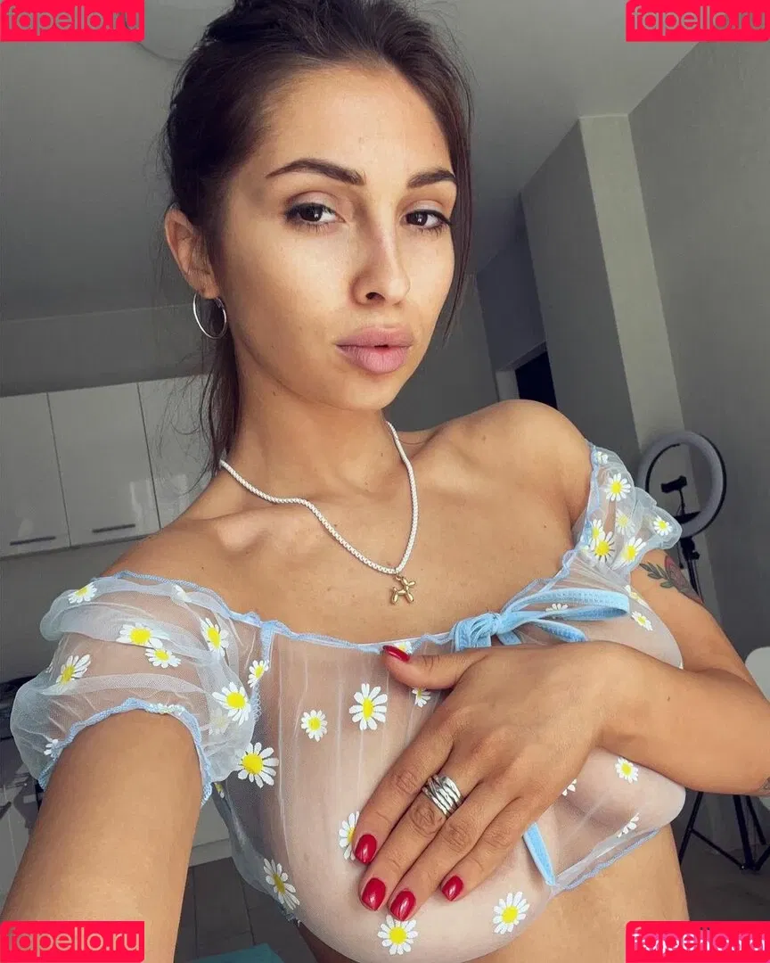 aisultana Onlyfans Photo Gallery 