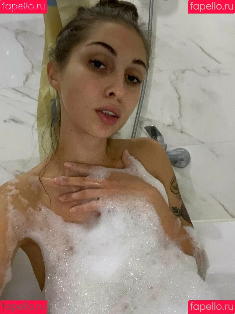 aisultana Onlyfans Photo Gallery 