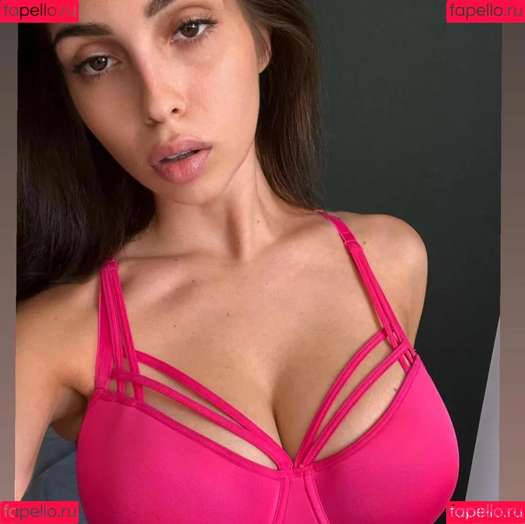aisultana Onlyfans Photo Gallery 
