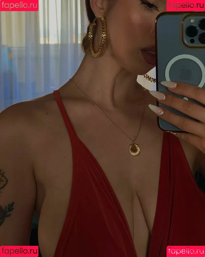 aisultana Onlyfans Photo Gallery 
