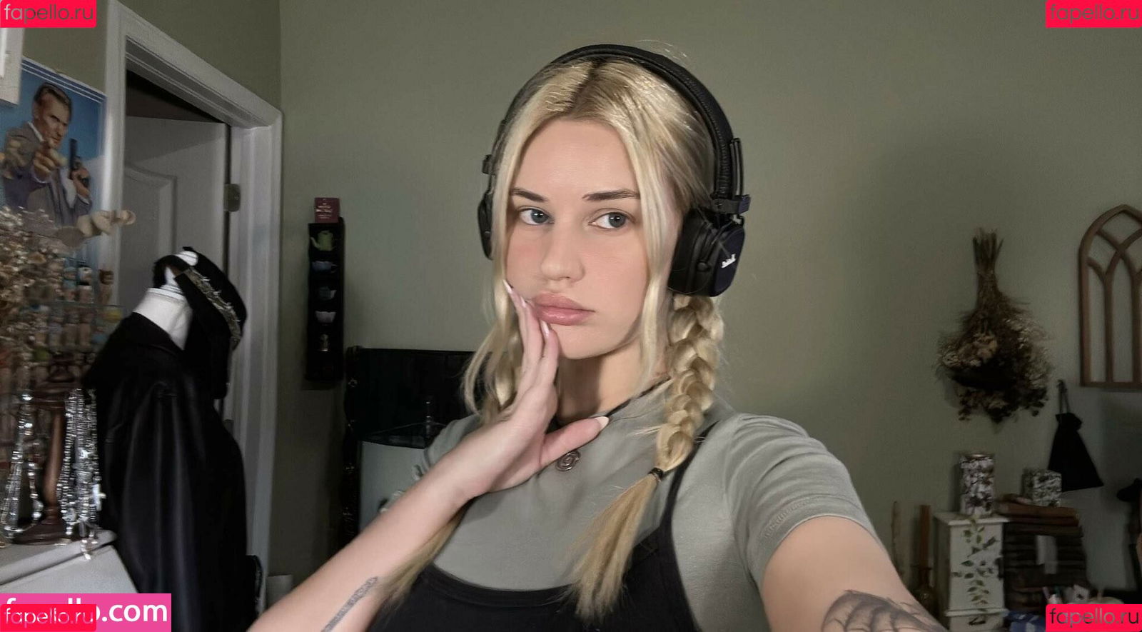 swordgirlfriend Onlyfans Photo Gallery 