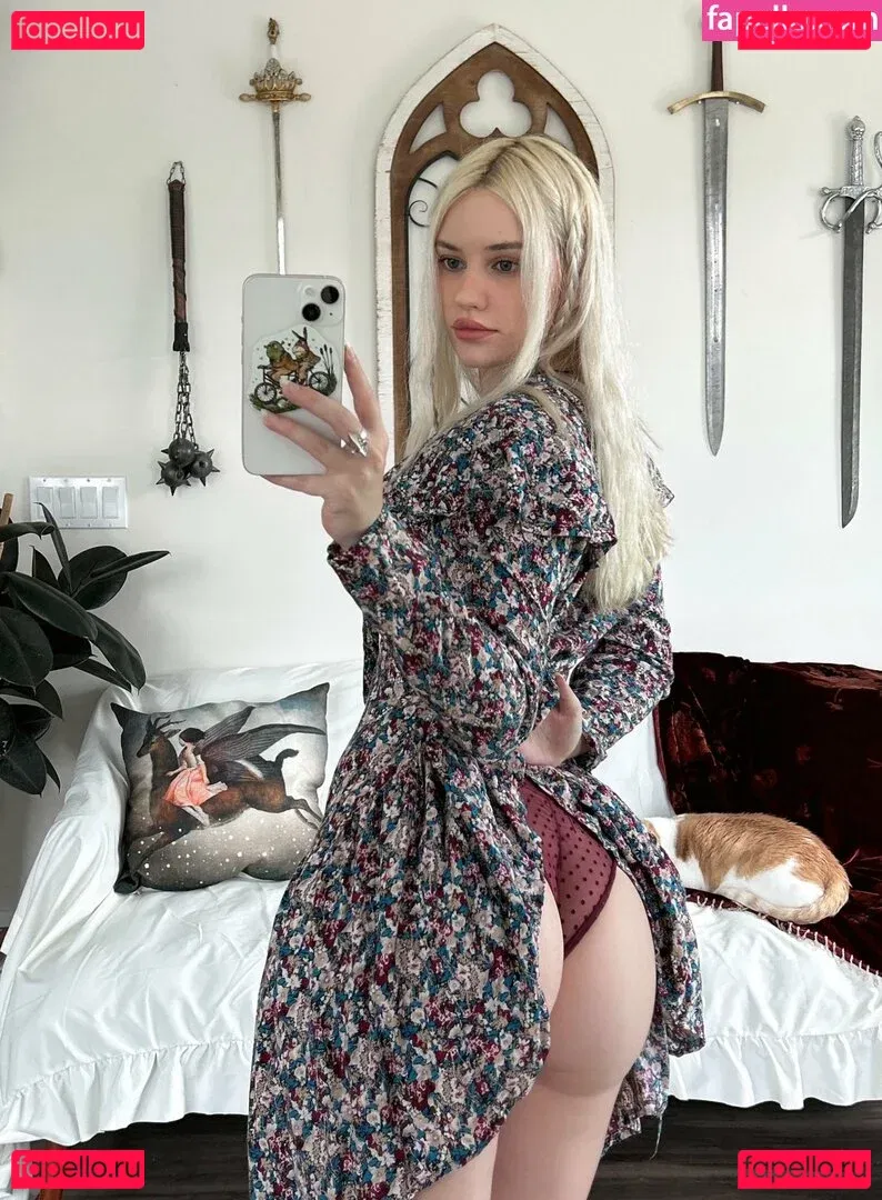 swordgirlfriend Onlyfans Photo Gallery 