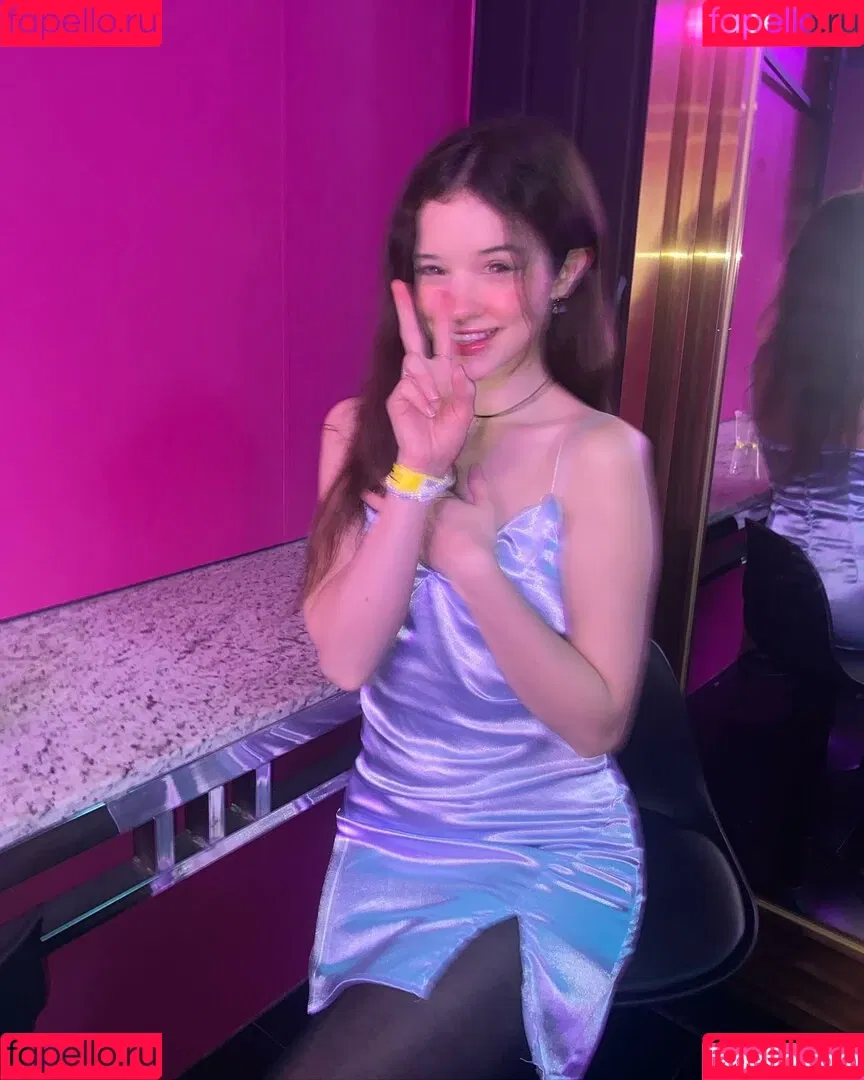 A_Bit_Rebecca Onlyfans Photo Gallery 