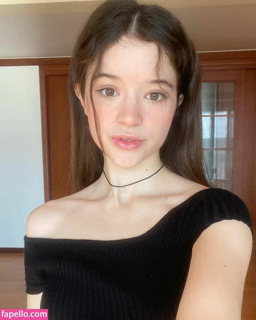 A_Bit_Rebecca Onlyfans Photo Gallery 