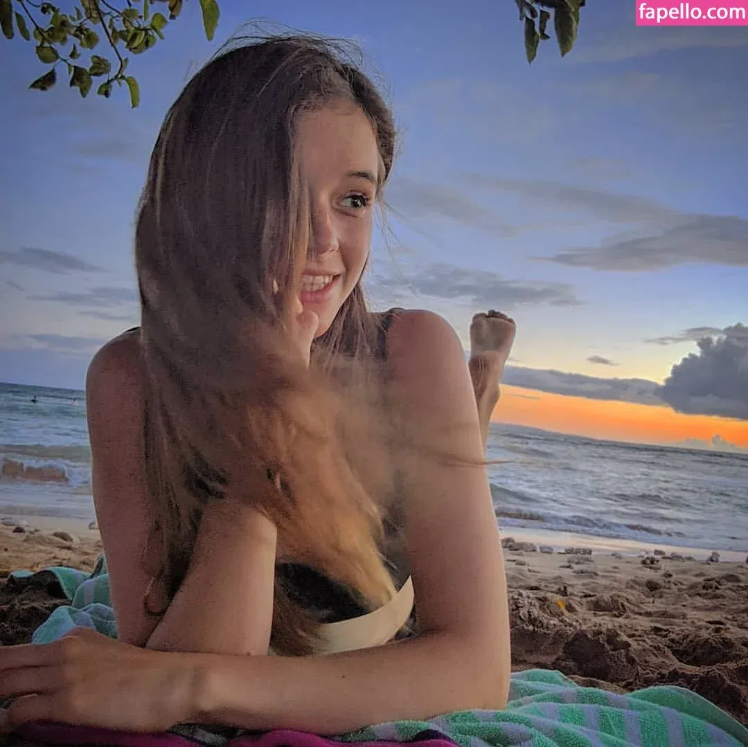 A_Bit_Rebecca Onlyfans Photo Gallery 