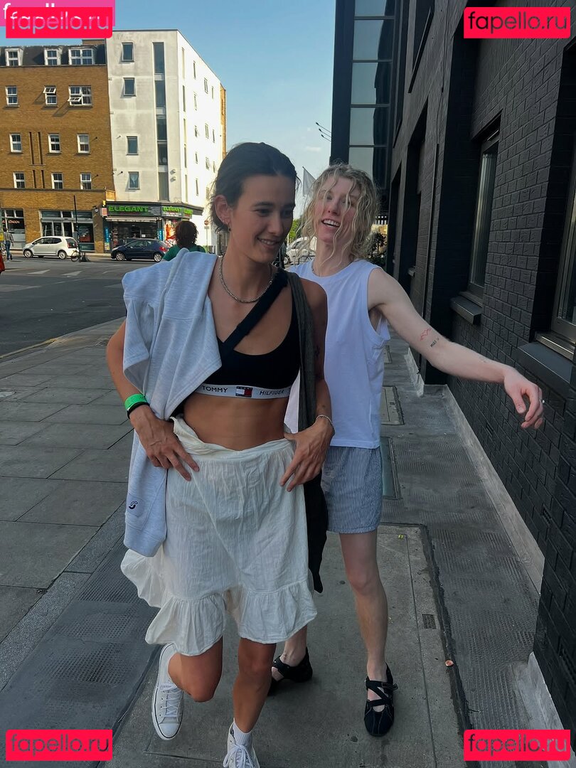 annieplaysguitar Nude Onlyfans Photo 9