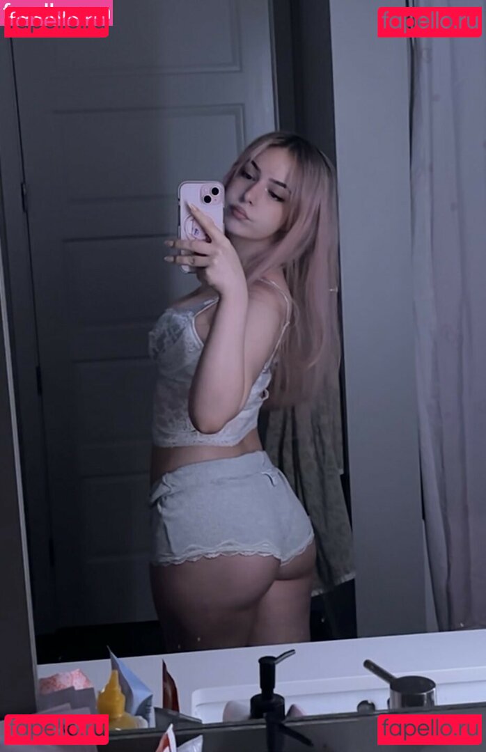 Cosplaysis / sismellow Nude Onlyfans Photo 10