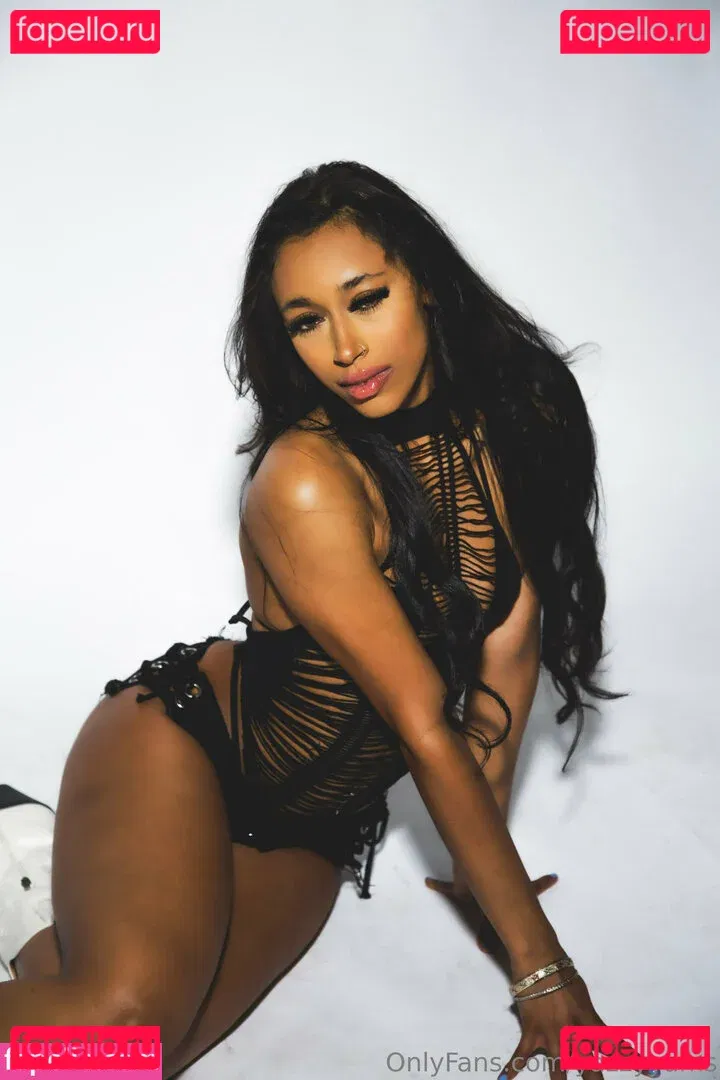 yazzyyams Onlyfans Photo Gallery 