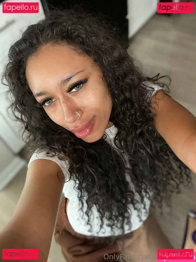 yazzyyams Onlyfans Photo Gallery 