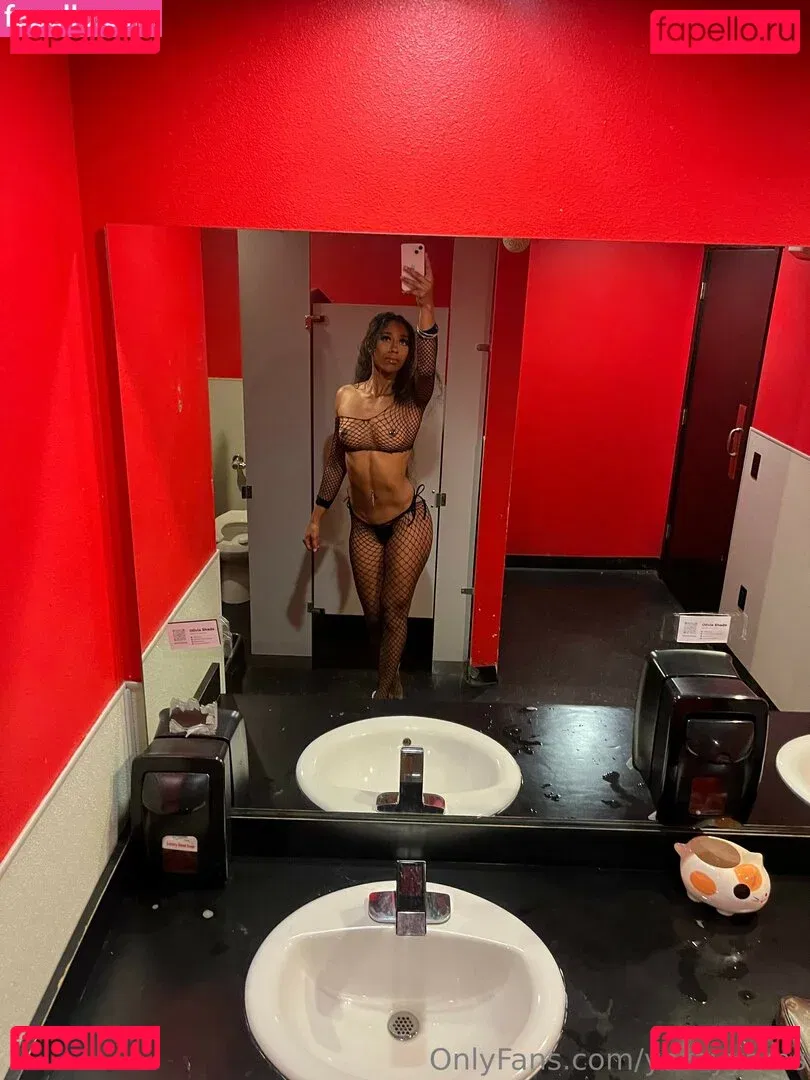 yazzyyams Onlyfans Photo Gallery 