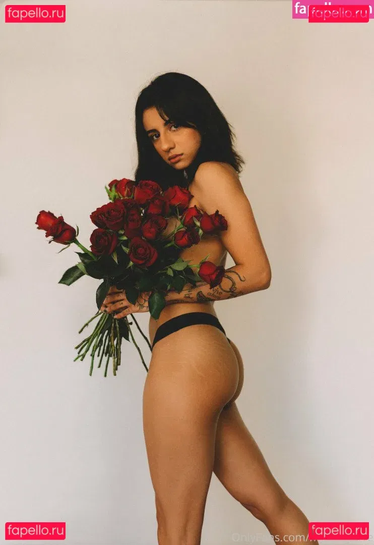 marsaguirre Onlyfans Photo Gallery 