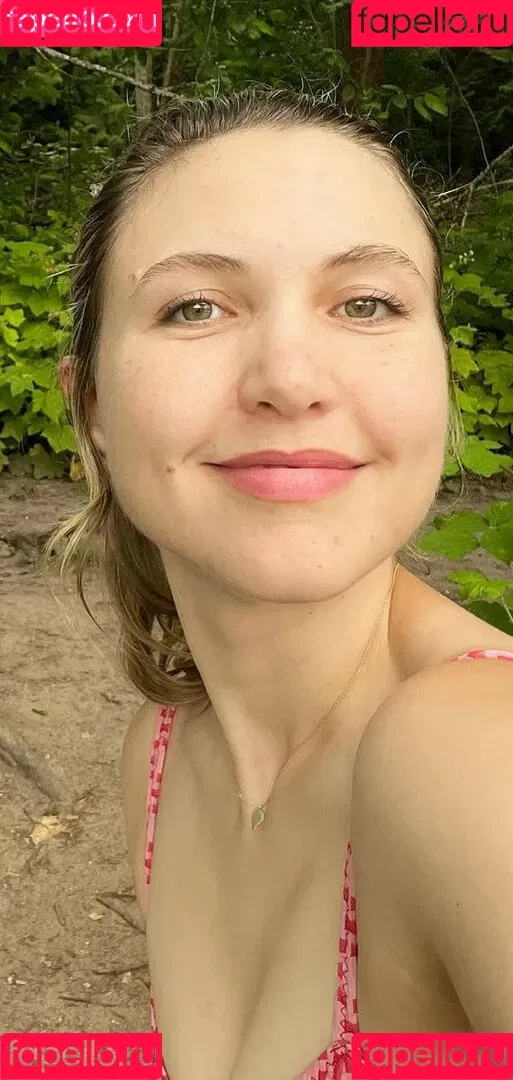 Taylor Tomlinson Onlyfans Photo Gallery 