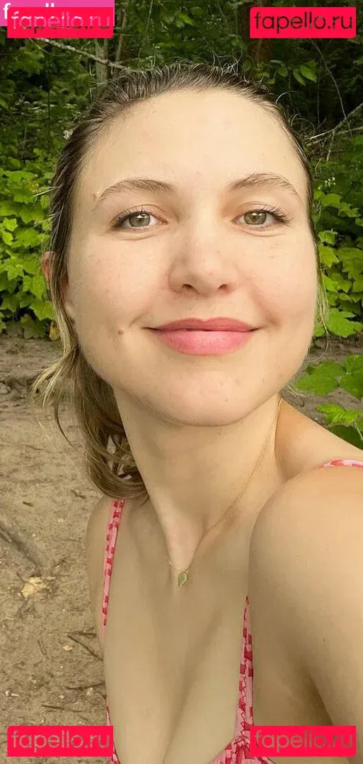 Taylor Tomlinson Onlyfans Photo Gallery 