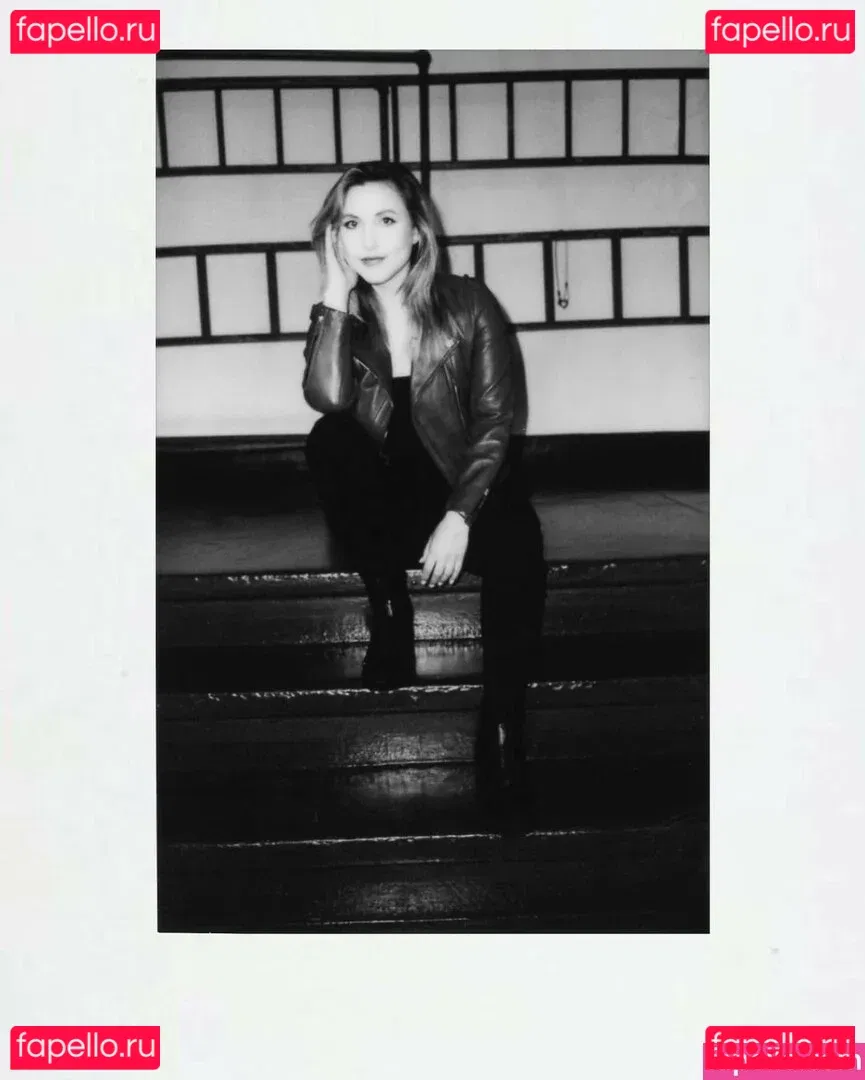 Taylor Tomlinson Onlyfans Photo Gallery 