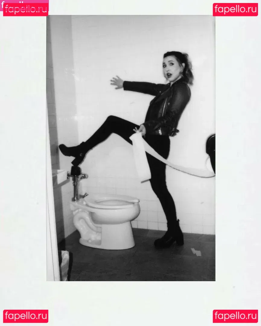 Taylor Tomlinson Onlyfans Photo Gallery 