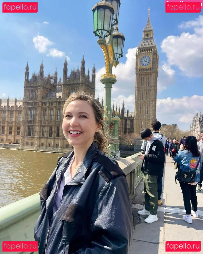 Taylor Tomlinson Onlyfans Photo Gallery 