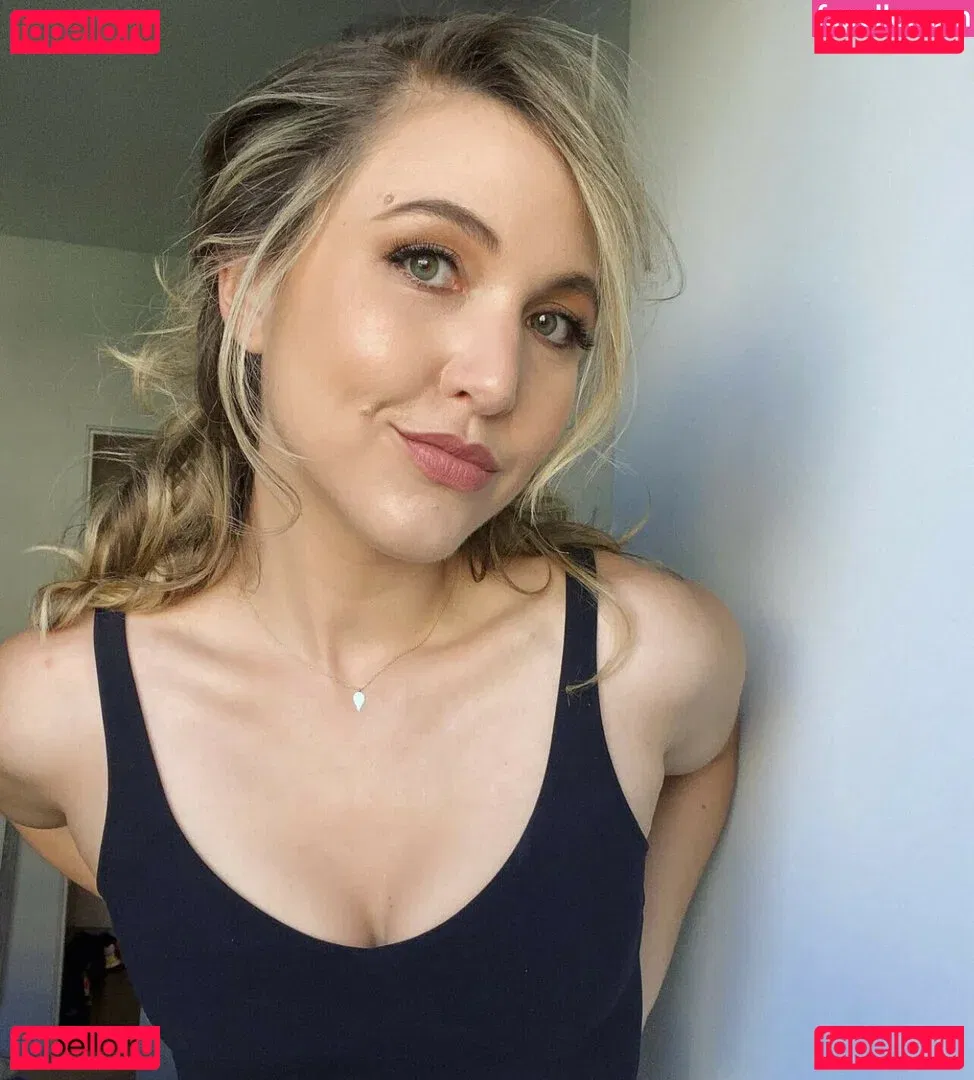 Taylor Tomlinson Onlyfans Photo Gallery 