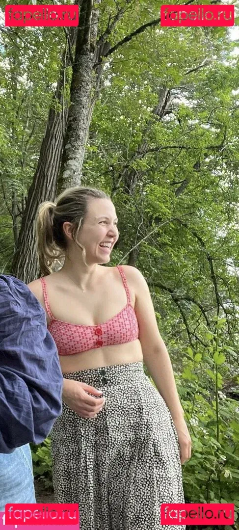 Taylor Tomlinson Onlyfans Photo Gallery 