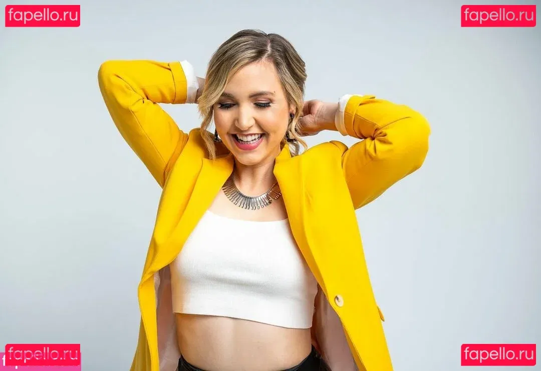 Taylor Tomlinson Onlyfans Photo Gallery 