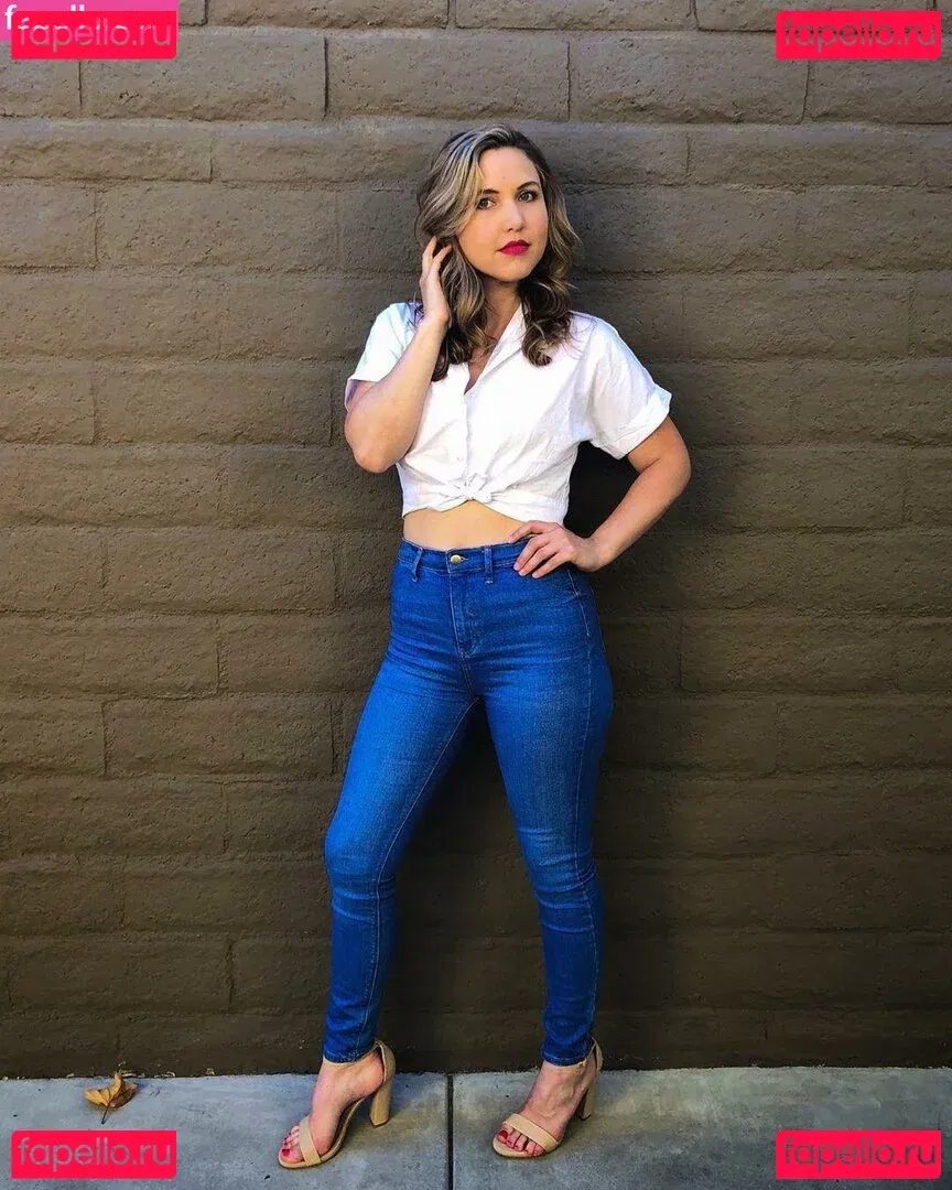 Taylor Tomlinson Onlyfans Photo Gallery 