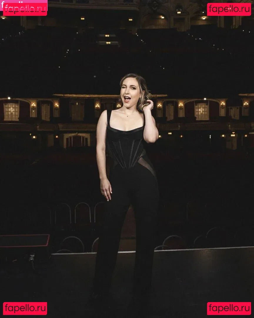 Taylor Tomlinson Onlyfans Photo Gallery 