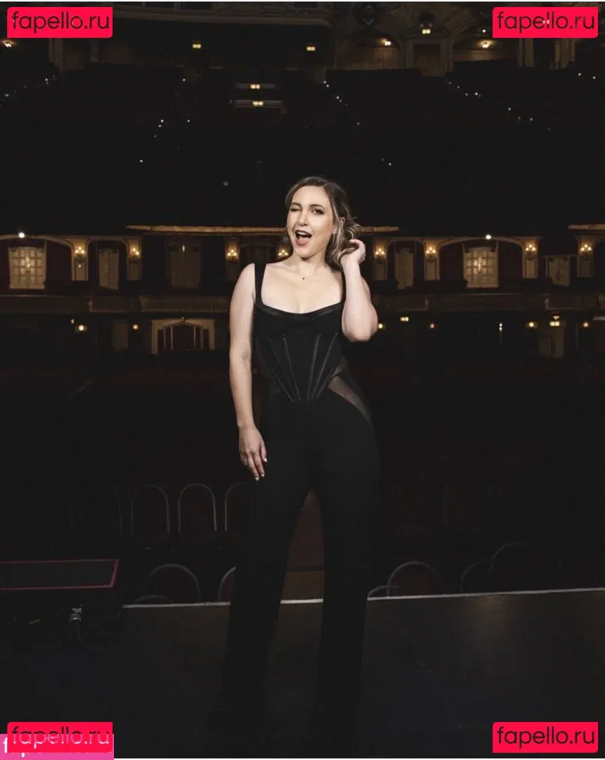 Taylor Tomlinson Onlyfans Photo Gallery 