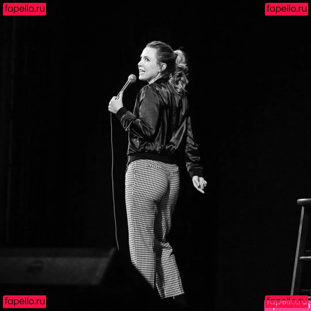 Taylor Tomlinson Onlyfans Photo Gallery 