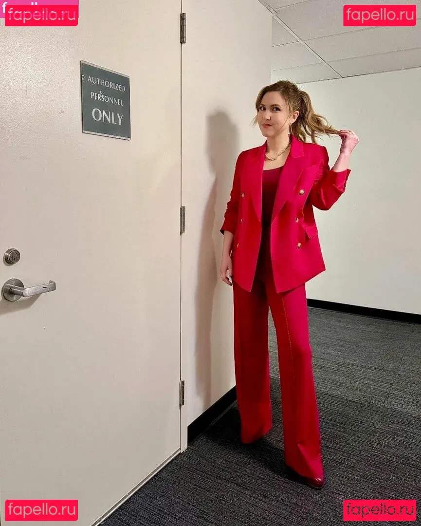 Taylor Tomlinson Onlyfans Photo Gallery 