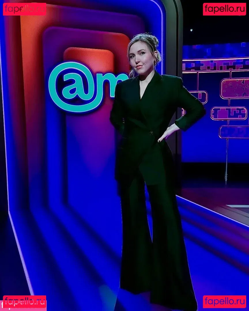 Taylor Tomlinson Onlyfans Photo Gallery 