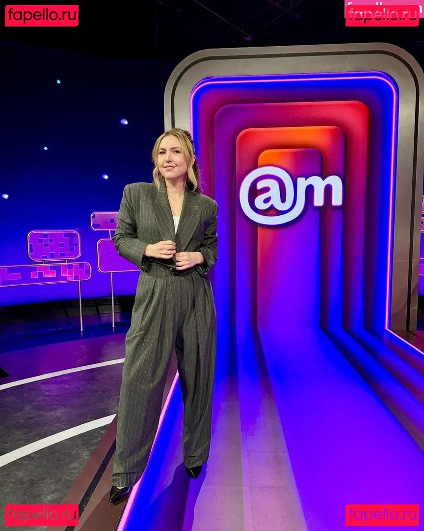 Taylor Tomlinson Onlyfans Photo Gallery 