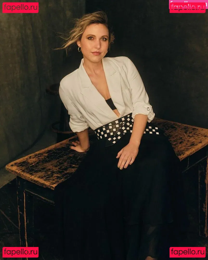 Taylor Tomlinson Onlyfans Photo Gallery 