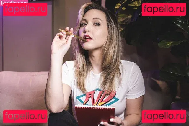 Taylor Tomlinson Onlyfans Photo Gallery 