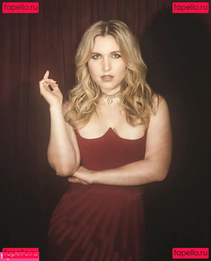 Taylor Tomlinson Onlyfans Photo Gallery 