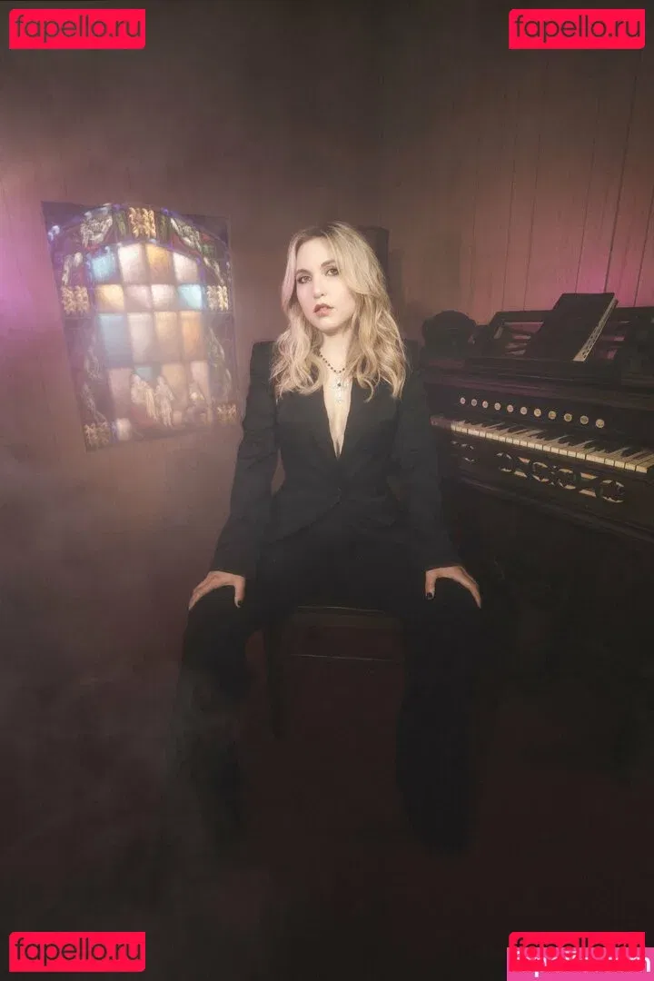 Taylor Tomlinson Onlyfans Photo Gallery 