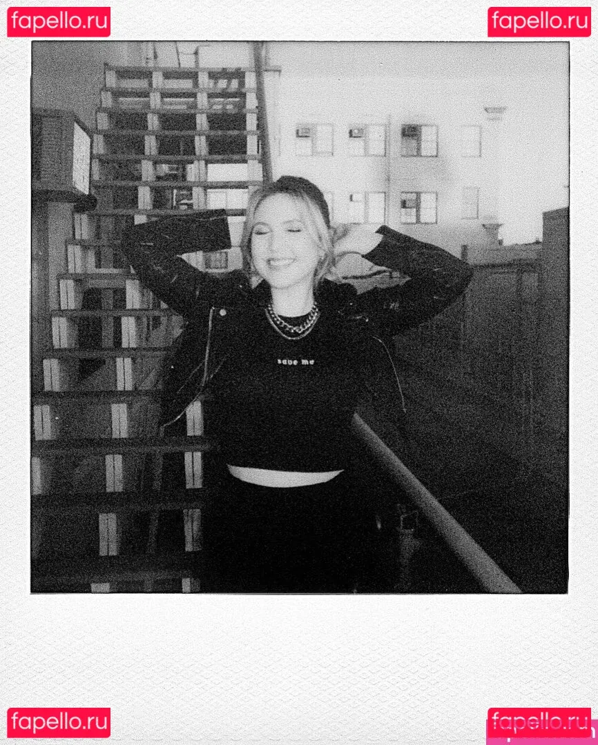 Taylor Tomlinson Onlyfans Photo Gallery 