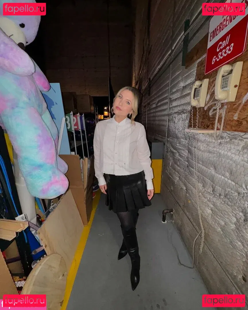 Taylor Tomlinson Onlyfans Photo Gallery 