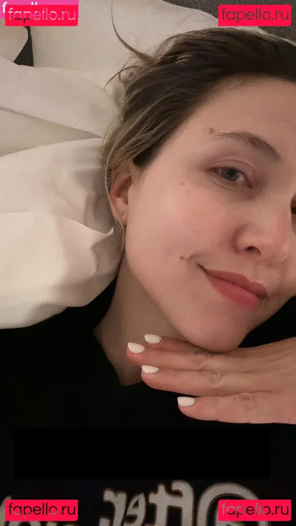 Taylor Tomlinson Onlyfans Photo Gallery 