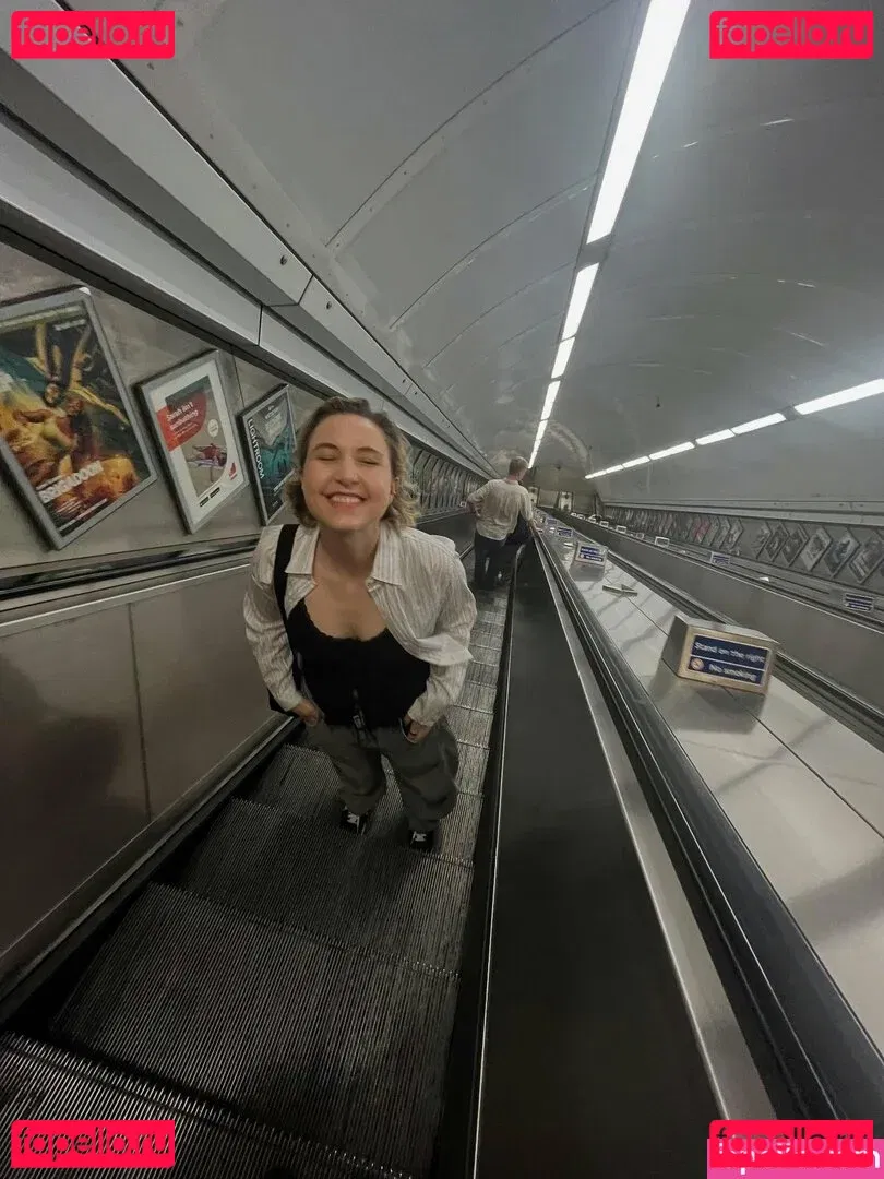 Taylor Tomlinson Onlyfans Photo Gallery 